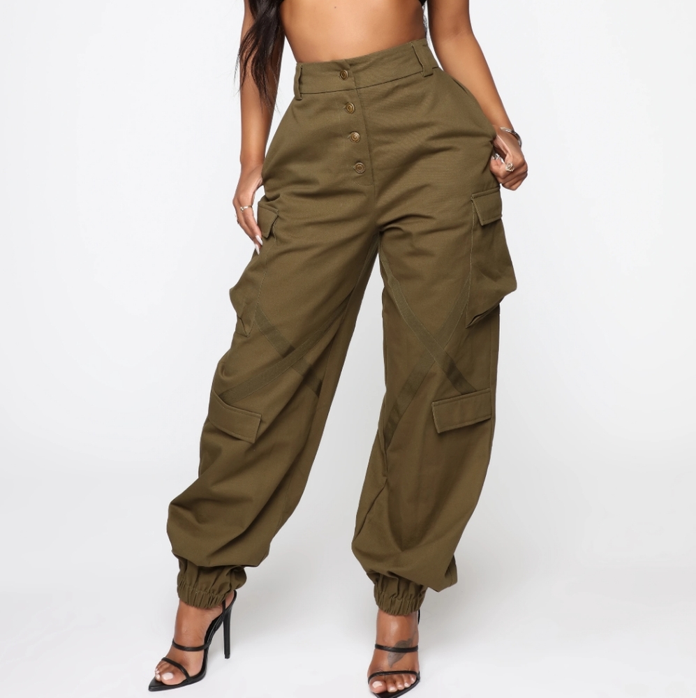 Fashion Nova Oversized Cargo Pants XL 1X NEW